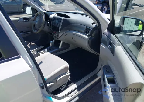 2012 Subaru Forester 2.5X Premium из США, поврежденный, VIN JF2SHADC0CH467440